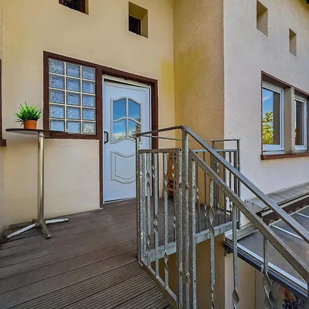 Hotel Gemuetliches Einzelzimmer In Frankfurt Schwanheim - Naehe Flughafen