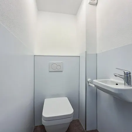 Gemuetliches Einzelzimmer In Frankfurt Schwanheim - Naehe Flughafen * פרנקפורט